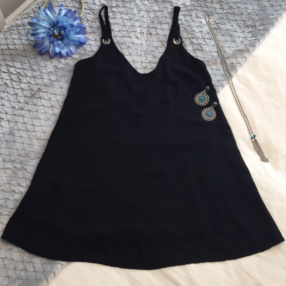 🌹 Forever 21 Lined Black Dress Med LBD